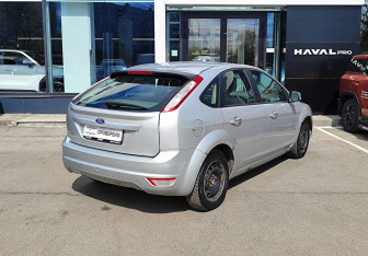 Подержанный автомобиль Ford Focus Sedan 2011 года (5 фото)