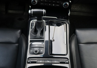 Подержанный автомобиль Kia Stinger 2019 года (20 фото)