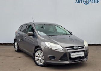 Подержанный автомобиль Ford Focus Hatchback 2011 года (3 фото)