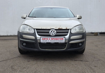 Подержанный автомобиль Volkswagen Jetta Sedan 2008 года (2 фото)