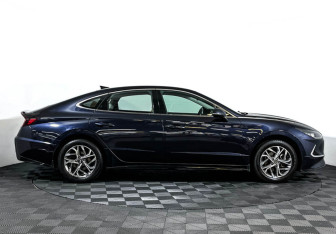 Подержанный автомобиль Hyundai Sonata 2020 года (4 фото)