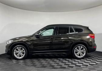 Подержанный автомобиль BMW X1 2018 года (5 фото)