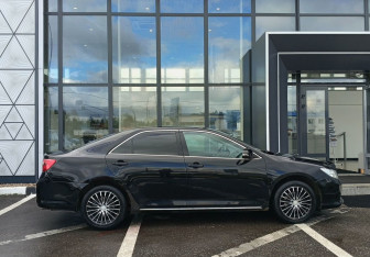 Подержанный автомобиль Toyota Camry Sedan 2014 года (4 фото)