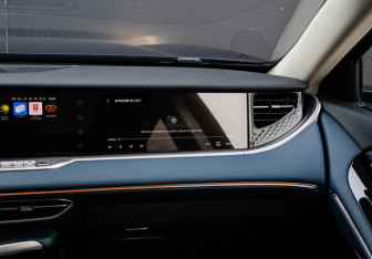 Подержанный автомобиль Voyah Free 2021 года (14 фото)