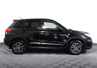Подержанный автомобиль Suzuki Vitara 2017 года (4 фото)
