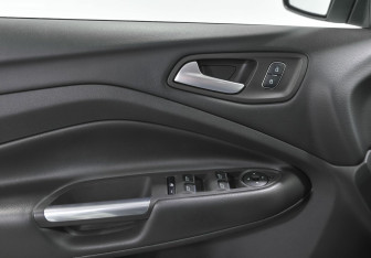 Подержанный автомобиль Ford Kuga 2019 года (10 фото)