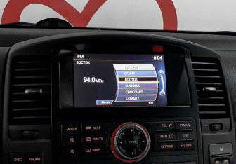 Подержанный автомобиль Nissan Pathfinder 2014 года (13 фото)