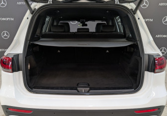 Подержанный автомобиль Mercedes-Benz GLB 2021 года (10 фото)