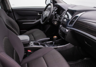 Подержанный автомобиль SsangYong Actyon 2014 года (9 фото)