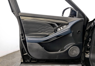 Подержанный автомобиль Voyah Free 2023 года (19 фото)