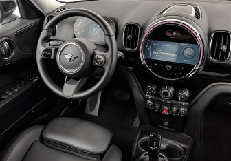 Подержанный автомобиль MINI Countryman 2021 года (29 фото)