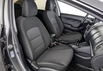 Подержанный автомобиль Kia Cerato Sedan 2018 года (24 фото)