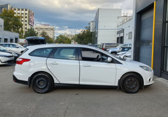 Подержанный автомобиль Ford Focus Wagon 2013 года (4 фото)