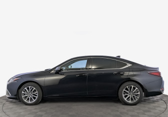 Подержанный автомобиль Lexus ES 2021 года (8 фото)