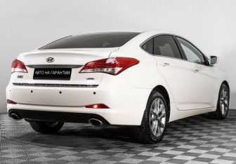Подержанный автомобиль Hyundai i40 Sedan 2014 года (3 фото)