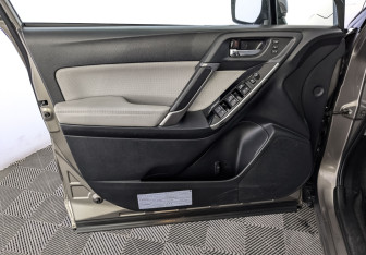 Подержанный автомобиль Subaru Forester Suv 2017 года (19 фото)
