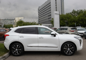 Подержанный автомобиль Haval Jolion 2021 года (3 фото)