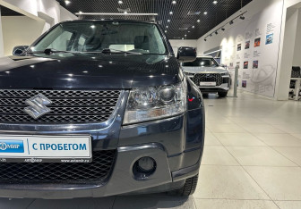 Подержанный автомобиль Suzuki Grand Vitara 2009 года (9 фото)