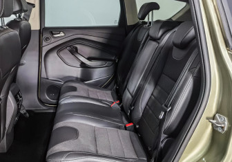 Подержанный автомобиль Ford Kuga 2014 года (12 фото)