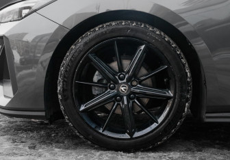 Подержанный автомобиль Changan UNI-V 2023 года (34 фото)