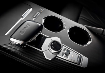 Подержанный автомобиль Changan UNI-K 2023 года (29 фото)