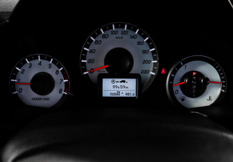 Подержанный автомобиль Honda Pilot 2013 года (11 фото)