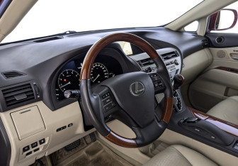 Подержанный автомобиль Lexus RX 2011 года (15 фото)