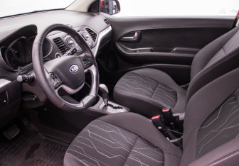 Подержанный автомобиль Kia Picanto 2011 года (10 фото)