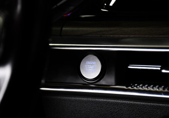 Подержанный автомобиль Kia K5 2020 года (17 фото)