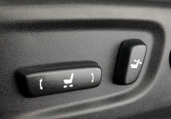 Подержанный автомобиль Toyota Land Cruiser Prado 2021 года (26 фото)