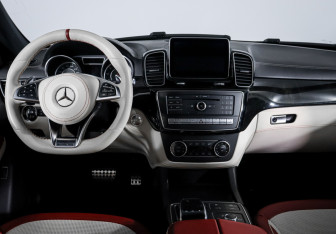 Подержанный автомобиль Mercedes-Benz GLE AMG 2015 года (12 фото)