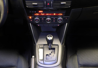 Подержанный автомобиль Mazda CX-5 2012 года (9 фото)