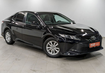Подержанный автомобиль Toyota Camry Sedan 2019 года (3 фото)