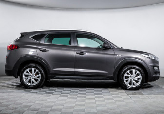 Подержанный автомобиль Hyundai Tucson 2019 года (4 фото)