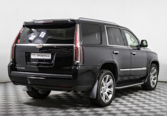Подержанный автомобиль Cadillac Escalade Suv 2016 года (5 фото)