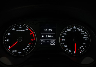 Подержанный автомобиль Audi A3 Sedan 2017 года (11 фото)