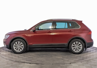 Подержанный автомобиль Volkswagen Tiguan 2017 года (8 фото)