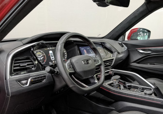 Подержанный автомобиль Geely Tugella 2022 года (15 фото)