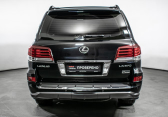 Подержанный автомобиль Lexus LX 2012 года (6 фото)