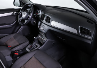 Подержанный автомобиль Audi Q3 2014 года (11 фото)