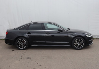 Подержанный автомобиль Audi A6 Sedan 2017 года (7 фото)