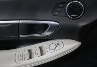 Подержанный автомобиль Hyundai Sonata 2019 года (11 фото)