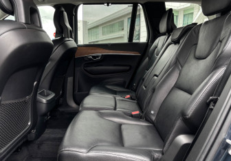 Подержанный автомобиль Volvo XC90 2020 года (10 фото)