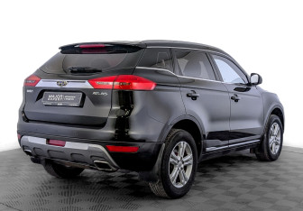 Подержанный автомобиль Geely Atlas 2018 года (5 фото)