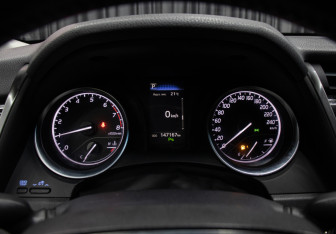 Подержанный автомобиль Toyota Camry Sedan 2018 года (13 фото)