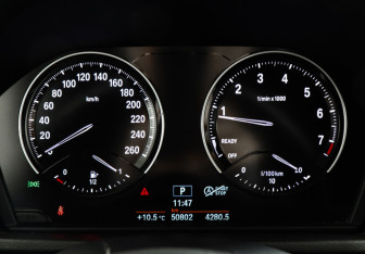 Подержанный автомобиль BMW X1 2021 года (13 фото)