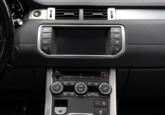 Подержанный автомобиль Land Rover Range Rover Evoque 2015 года (16 фото)