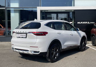 Подержанный автомобиль Haval F7 2021 года (5 фото)