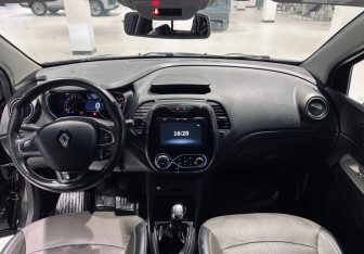 Подержанный автомобиль Renault Kaptur 2017 года (10 фото)