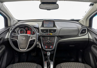 Подержанный автомобиль Opel Mokka 2014 года (14 фото)